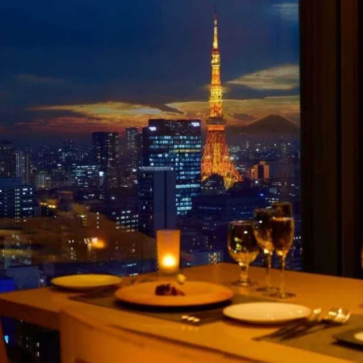 【銀座エリア】クリスマスの夜はロマンティックな“高層階ディナー”を。東京タワーの輝きや、地上200mのパノラマ夜景も。