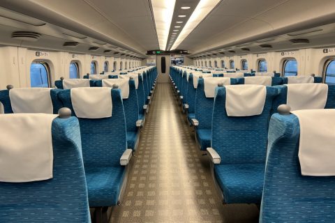 2026年秋“東海道新幹線”に「完全個室」が導入!? 2027年には「半個室」の予定も！ 料金は半個室でも“グリーン車の数倍以上”になる？ 気になる料金を試算