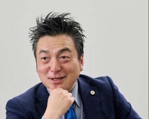 「無職でヤバい！」中道に三行半の落選1年生議員、薄給の国選弁護で食いつなぐ日々