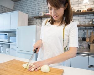 人気の料理アカウントを閉鎖した30代女性。誹謗中傷を繰り返す“犯人”と直接会ったら「身近な先輩」だった