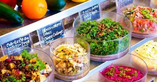 野菜をたっぷり楽しみたい日に。心も体も満たされるカラフルなサラダ・デリバーがメインのビュッフェ3選