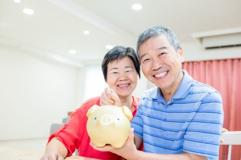 50代夫婦で「貯蓄3000万円」達成！ これだけあれば老後は安泰？“賃貸暮らし”でも問題ない？「同世代平均」とも比較