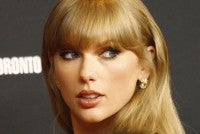 ブレイク・ライヴリーはリスト漏れかテイラー・スウィフトの挙式に招待されないセレブたち