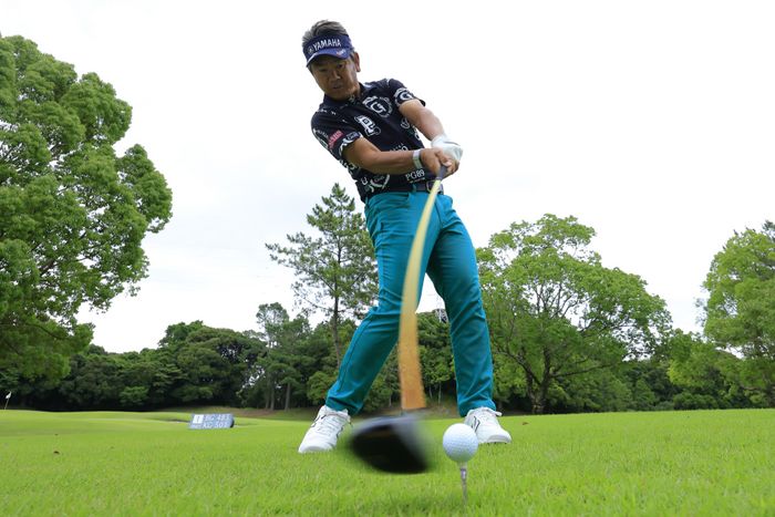 フェードの代名詞・あの藤田寛之が断言「シニアはドローを打つべき」286yぶっ飛ばす“専用アドレス”とは