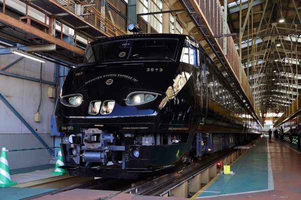 JR九州、「36ぷらす3」6号車を個室化プレミアムランチプラン新設、9月3日から