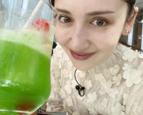 40歳で“六星占術”にハマるとは…元TBSアナがNetflix『地獄に堕ちるわよ』を観て「月額課金」を決めたワケ