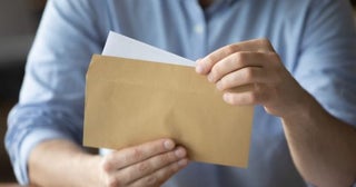 自宅に「マイナンバーカード更新の案内」が届いた！ 発行からまだ「5年」だけど、有効期限は「10年」じゃなかったの？ 更新が必要な理由や手続きを解説