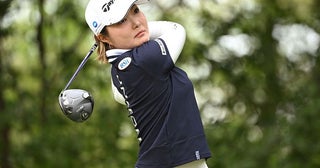 今季すでに2勝！ 髙橋彩華はなぜ曲がらない？ “左足を踏み込まない”技術を女子プロが分析