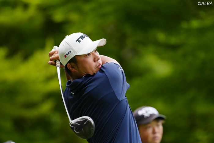 ＜速報＞出利葉太一郎が単独首位選手会長・阿久津未来也ら1差追走