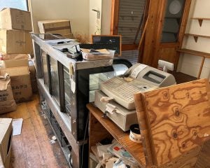 特殊清掃業者が見た“閉店したケーキ屋”の惨状「数千匹の害虫が…」冷蔵庫の中の乳製品からは“ものすごい異臭”