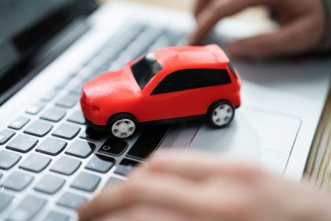 友人が「年に1回使うかどうかでもJAFは入っておいたほうがいい」と言っています。会費がかかるのに本当に元は取れるのでしょうか？
