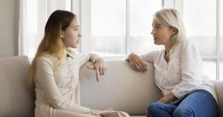 60代の母に「今は児童手当や高校無償化で恵まれてる」と言われモヤッ！ わが家は“世帯年収900万円”でカツカツですが、昔は物価も安く「年少扶養控除」もありましたよね？ 今より大変だったんでしょうか？