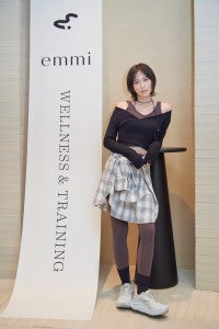 本田翼、ピラティスは「週1か2回行けたらちょっとハッピー」松井愛莉、村重杏奈らと「emmi」限定イベントに来場