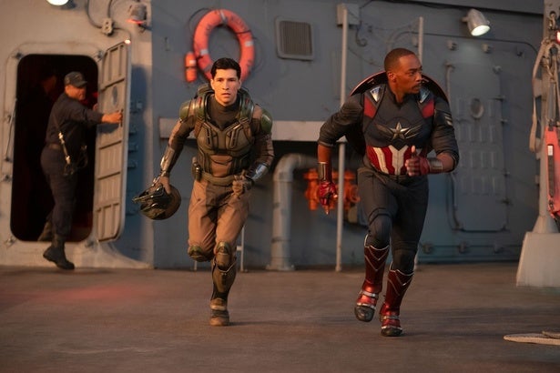新キャプテン・アメリカが強靭な肉体の敵と激しい戦闘を繰り広げる本編映像が解禁＜キャプテン・アメリカ：BNW＞