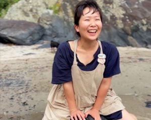 屋久島に移住した独身女性が“苦労する”ことは…たまに東京に行くと「SFの世界みたいに感じます」