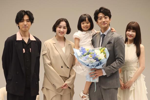 伊藤健太郎、自炊事情を明かす「地元の友人が集まった時は大量に」娘役の久場音葉のサプライズ登場にメロメロ＜一緒にごはんをたべるだけ＞