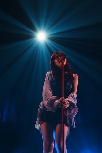 アイナ・ジ・エンド、名古屋公演で新曲「Blue Shining Star」をライブ初披露！