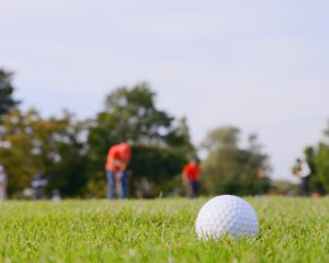 ゴルフ場でマナー違反を連発する「ヤカラ風の若者」。“そっち系の人”たちに「ちんたらプレーしてなめてんのか？」と詰められた結果