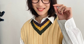  のん、学生風な古着コーデ姿に「カワイイ高校生」の声 