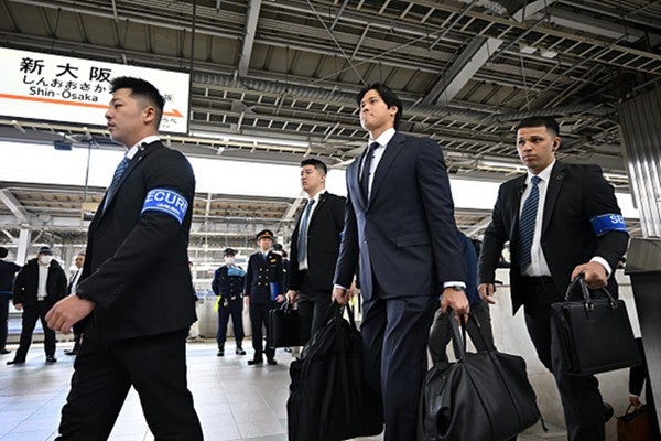 《数百人のファンに囲まれ…》大谷翔平WBC移動を守るSPが大量出動！警護にかかった「圧倒的な費用」