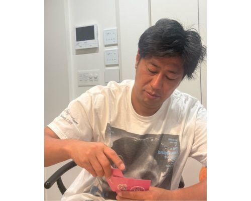  パンサー尾形の親子時間…帰宅後すぐ長女とババ抜きで白熱 