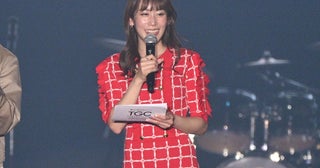 元NHK中川安奈アナ、タンクトップ×ショーパン姿公開「思わず見惚れるスタイル」「脚長すぎて二度見」と反響