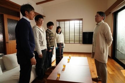 「ラムネモンキー」「やっぱり3人は何かを見ているんだ。そして忘れているんだ」「このドラマを見ている時は、自分も中2と中年を行ったり来たりしている」