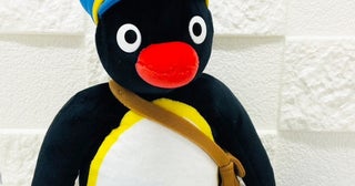 郵便配達員ピングーがかわいすぎる！45周年記念の限定フレーム切手＆ぬいぐるみが登場