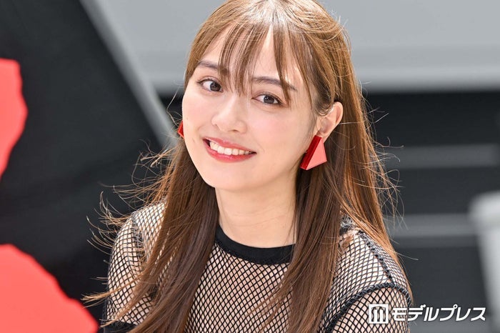 内田理央、ノースリーブ姿でグアム旅行満喫「スタイル良すぎ」「腕のラインが綺麗すぎる」の声