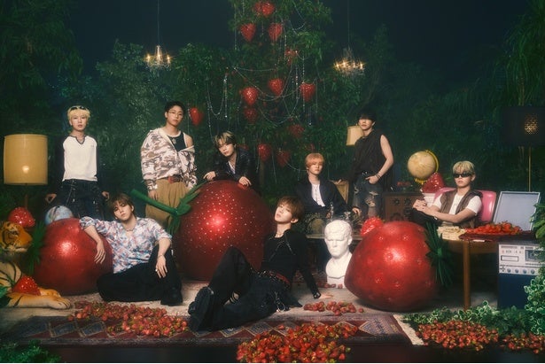 MAZZEL、新曲「So Strawberry」配信リリースNAOYAの妄想から生まれたアイデアが散りばめられたMVも公開、振付はRena