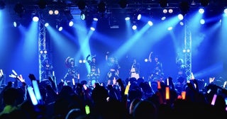 マザリ［ライブレポート］狂気と轟音が覆い尽くした御披露目公演、名古屋発「呪イ始メ」の宴