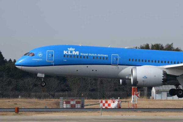 KLMオランダ航空、中東発着便を欠航情勢を考慮