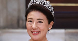 雅子さまの「鮮やかブルーと金ドレス」、天皇陛下と国王の「セルフィー」…華やかな「オランダご訪問」を振り返り