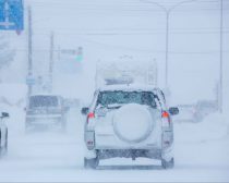 豪雪地帯での運転を甘くみていた20代女性。助けにきた警察官が驚いたワケ／びっくり体験人気記事BEST