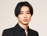 山崎賢人＆NCT人気メンバーがパリで再会！「夢の共演」「眼福」などファン歓喜