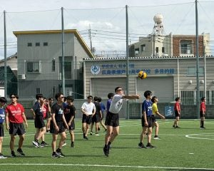 「なぜ学校に『許可』されないとダメなのか」高校のサングラス解禁に乙武洋匡氏が投じる“校則の本質”