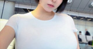 現役薬剤師グラドル24歳、空港での姿が「スタイル抜群すぎ」「ナイス」とネット衝撃
