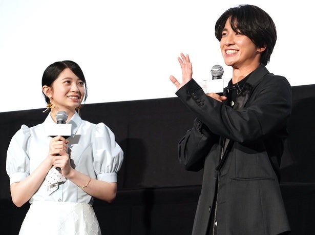 桜田ひより、木戸大聖に一発芸をリクエスト！映画『モブ子の恋』公開直前イベントで作品ポーズが決定