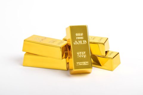 金価格「7000円」だった5年前から“1万円”純金積み立てしてたら…今ごろ「元本60万円」に対して、資産価値は“180万円”に!? これからはNISAと並行で「金投資」すべきでしょうか？