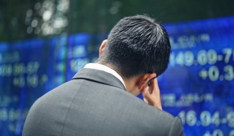 株価が上昇を続けるのに生活が楽にならないのはどうして？