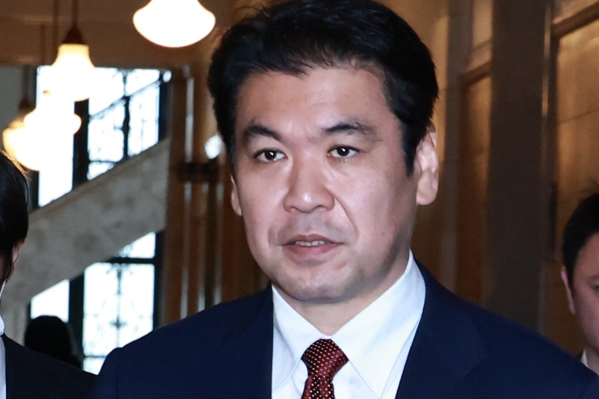 《教員は“職場で性行為”で懲戒免職だが…》松本大臣“議員会館で不適切行為”に続報も処分しない高市首相にも批判の声