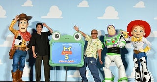 唐沢寿明、ウッディと「最近は顔がそっくり」と自賛!? 所ジョージと「トイ・ストーリー5」大ヒット御礼舞台挨拶に登壇