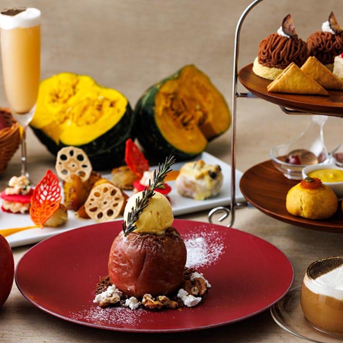ホテルメトロポリタン 川崎の秋アフタヌーンティー。りんごや栗、洋梨などを使った多彩なスイーツとフレンチ仕立てのセイボリー
