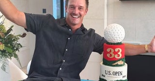 33歳になったブライソン・デシャンボーは特製のバースデーケーキに大喜び、かわいらしい幼少時の写真も!?