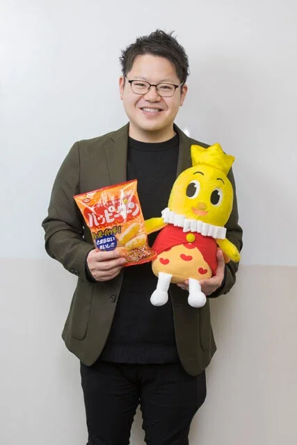 "魔法の粉"のレシピは社内でも極秘!?幸せを呼ぶハッピーターン10トリビア。愛され続けて50年。