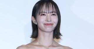きらきら陽射しの街角で“現地っ子”みたい…井桁弘恵、メキシコ旅姿に「街並みに映える」「絵になる」