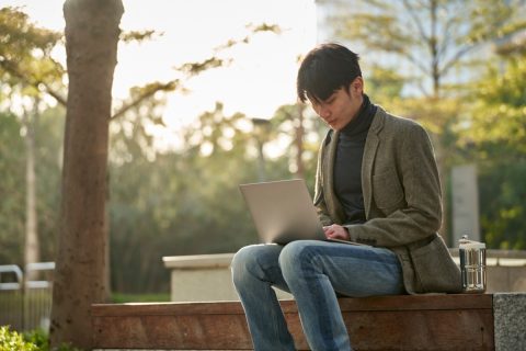 大学の学費は4年間ずっと同じ額を払うと思っていたのに、学年によって差が出ることもあるのでしょうか？ 資金計画を立てられず困っています。