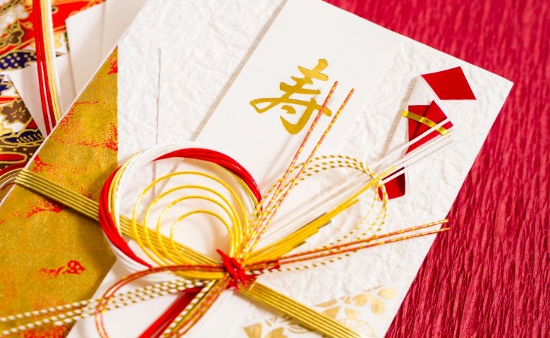 結婚式で私に空のご祝儀袋を投げつける義妹。夫が「仕送り中止」を宣言すると、驚きの事件を起こし！？