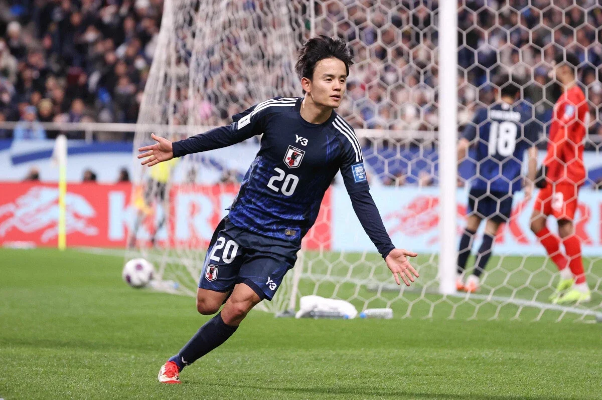 南野拓実が負傷離脱で森保ジャパンに"大問題"発生！久保建英に「栄光の背番号8」を!!
