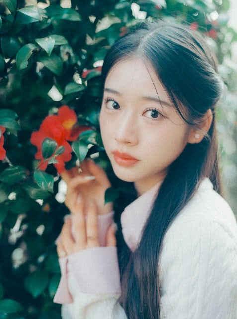 藤岡弘、の次女・天翔天音がついに変身！仮面ライダーアインズへの覚悟を語る「"1号の娘"ではなく"女性版1号を演じた俳優"として、ともに何十年後も愛される存在に成長したい」